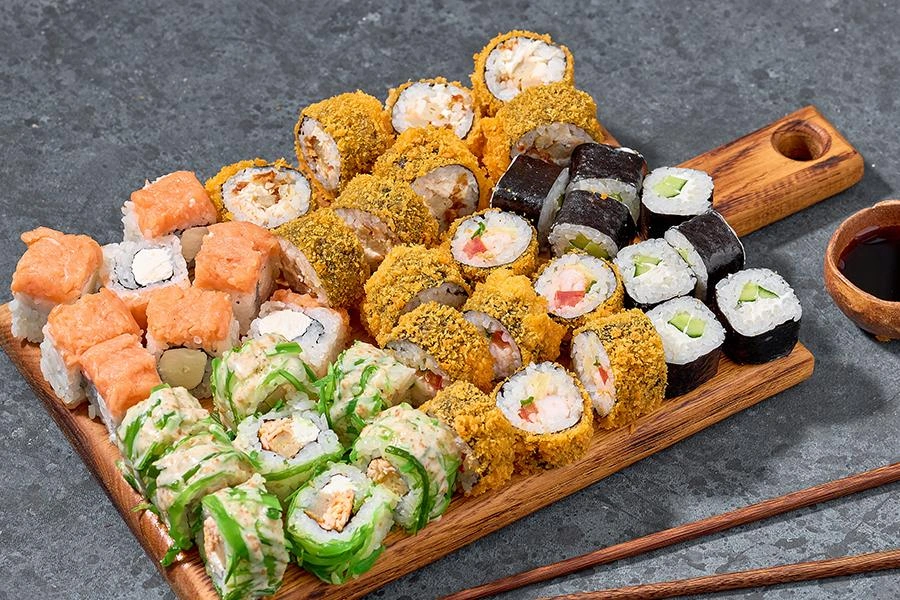 Классика — 32 ролла: Филадельфия, Калифорния, ролл сяке и ролл каппа